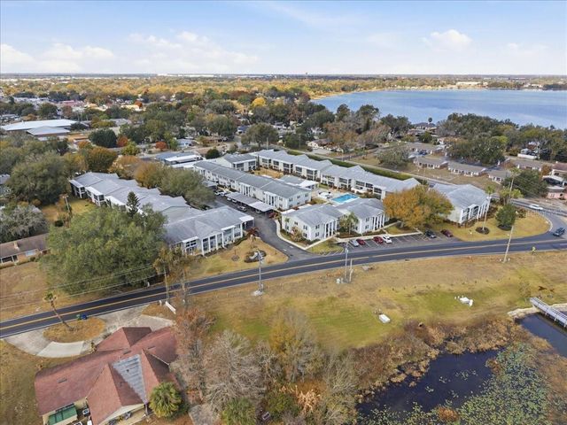 689 LAKE HOWARD DRIVE NW 1D, Winter Haven, FL 33880