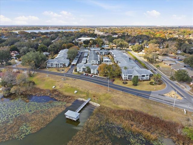 689 LAKE HOWARD DRIVE NW 1D, Winter Haven, FL 33880