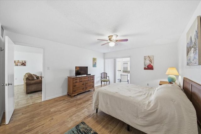 689 LAKE HOWARD DRIVE NW 1D, Winter Haven, FL 33880