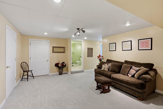 151 Edgewood Drive, Harrodsburg, KY 40330