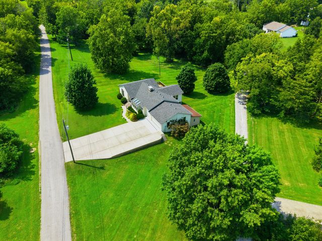 151 Edgewood Drive, Harrodsburg, KY 40330