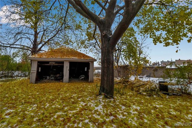 725 Monteagle Street, Niagara Falls, NY 14305