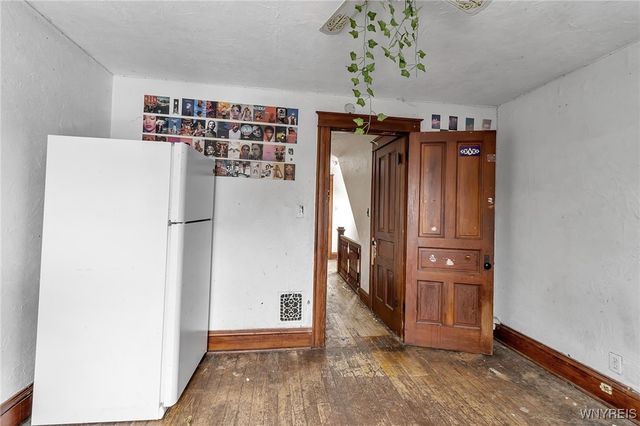 725 Monteagle Street, Niagara Falls, NY 14305