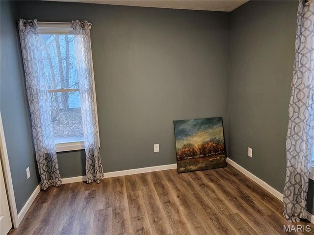 215 W Palmer Street, Litchfield, IL 62056