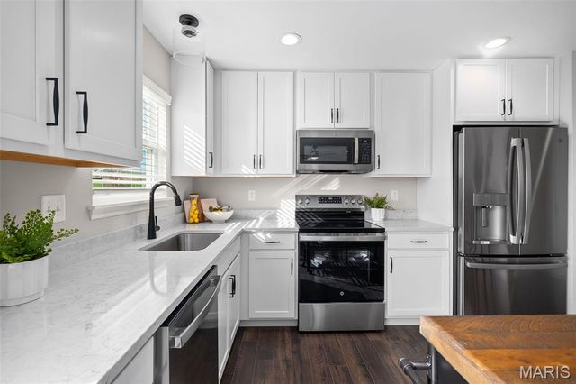 2 Arlington at Oakshire, O'fallon, MO 63385