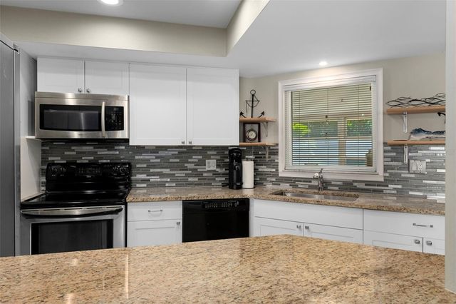 10464 MAYFLOWER ROAD, Spring Hill, FL 34608