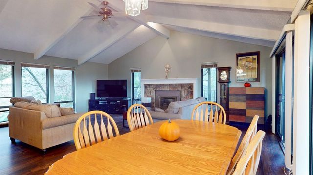 12510 Jayhawk Ct, Penn Valley, CA 95946