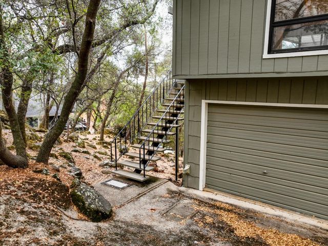 12510 Jayhawk Ct, Penn Valley, CA 95946