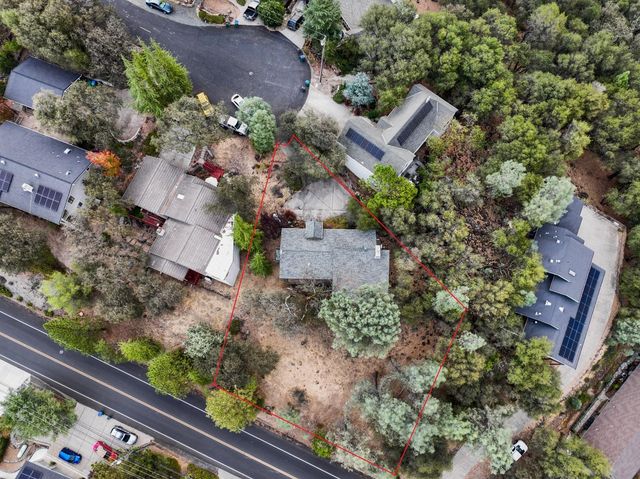 12510 Jayhawk Ct, Penn Valley, CA 95946