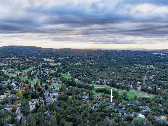 12510 Jayhawk Ct, Penn Valley, CA 95946