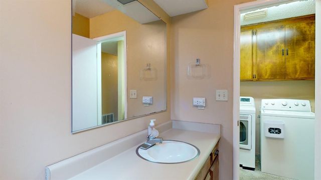 12510 Jayhawk Ct, Penn Valley, CA 95946