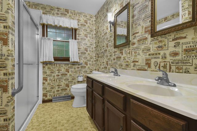 1550 Welsh Hills Road NE, Granville, OH 43023