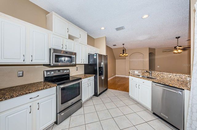 605 VALLANCE WAY NE, St Petersburg, FL 33716