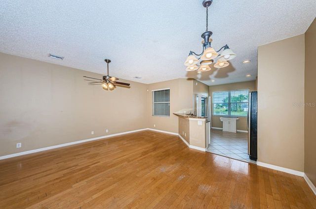 605 VALLANCE WAY NE, St Petersburg, FL 33716