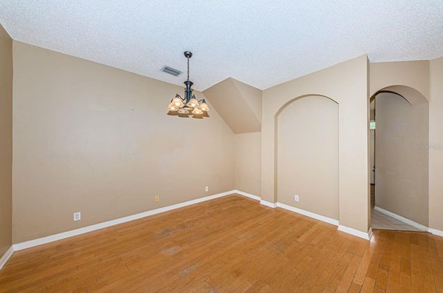 605 VALLANCE WAY NE, St Petersburg, FL 33716