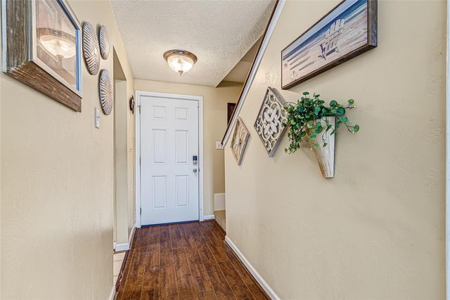 4011 Nasa Rd 1 Parkway 511, El Lago, TX 77586