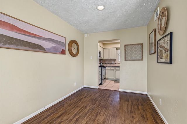 4011 Nasa Rd 1 Parkway 511, El Lago, TX 77586