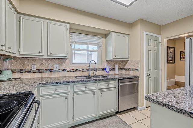 4011 Nasa Rd 1 Parkway 511, El Lago, TX 77586