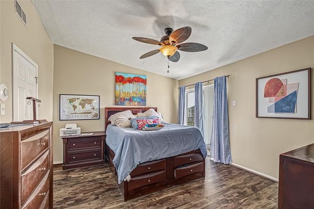 4011 Nasa Rd 1 Parkway 511, El Lago, TX 77586