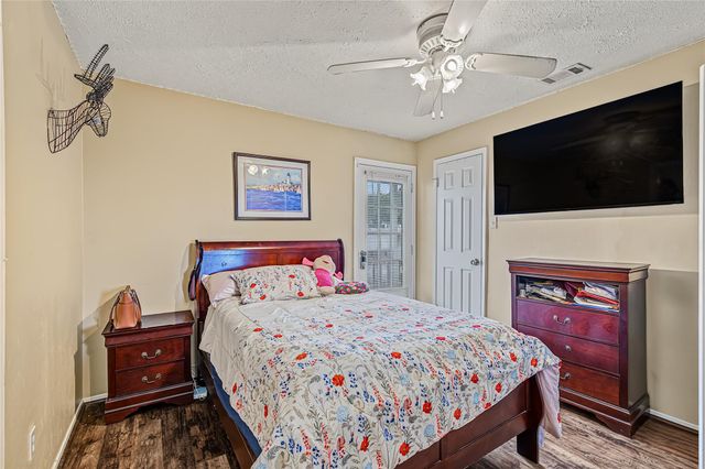 4011 Nasa Rd 1 Parkway 511, El Lago, TX 77586
