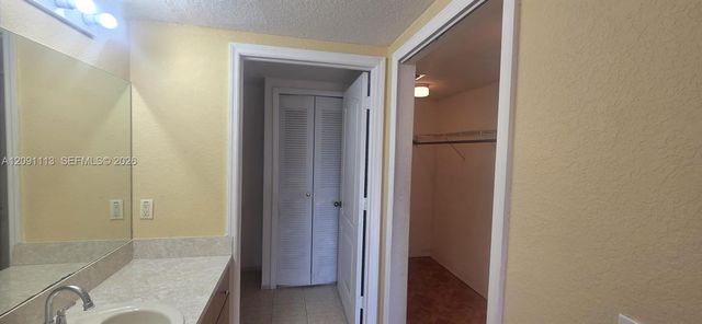 9300 Fontainebleau Boulevard E213, Miami, FL 33172