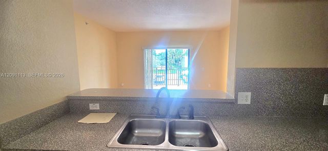9300 Fontainebleau Boulevard E213, Miami, FL 33172