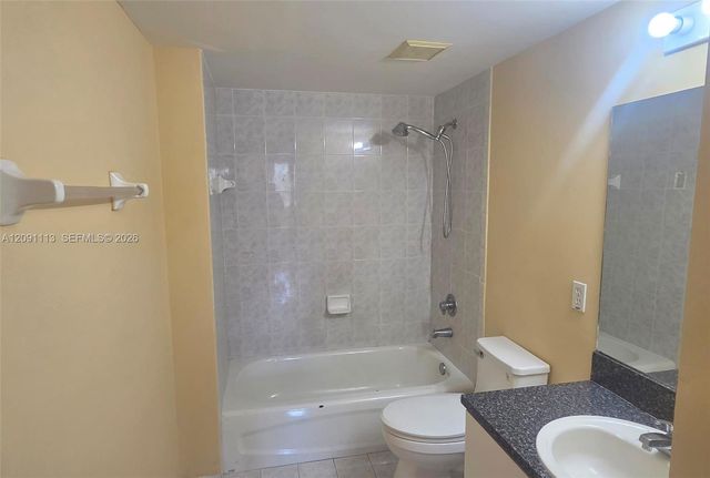 9300 Fontainebleau Boulevard E213, Miami, FL 33172