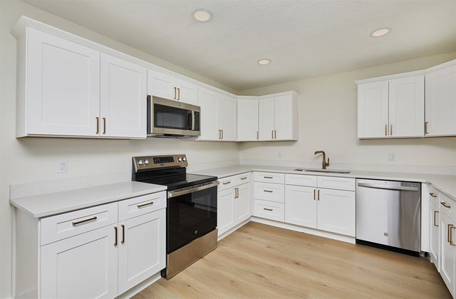 1824 Estella Street, Perry, IA 50220