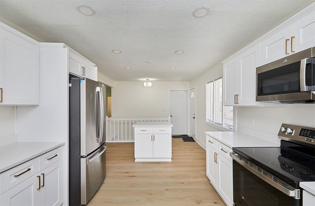 1824 Estella Street, Perry, IA 50220