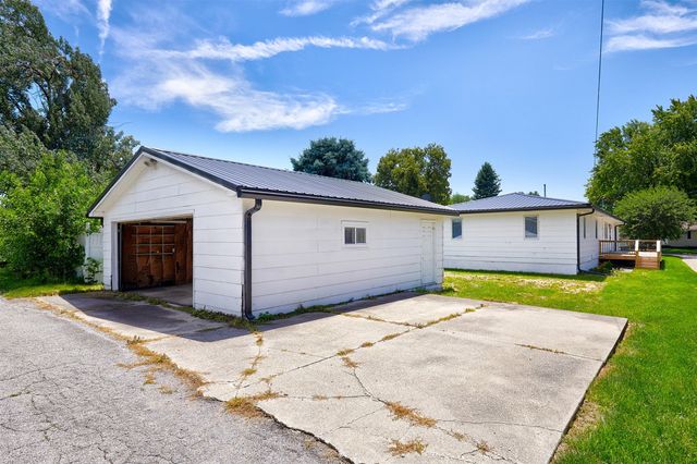 1824 Estella Street, Perry, IA 50220