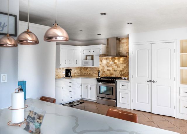 230 White Cedar Street, Houston, TX 77015