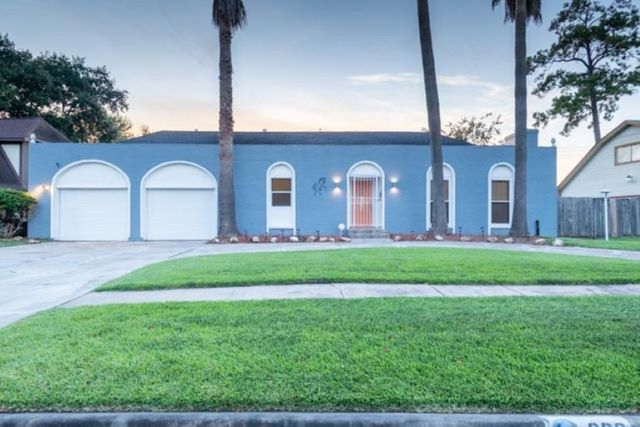 230 White Cedar Street, Houston, TX 77015