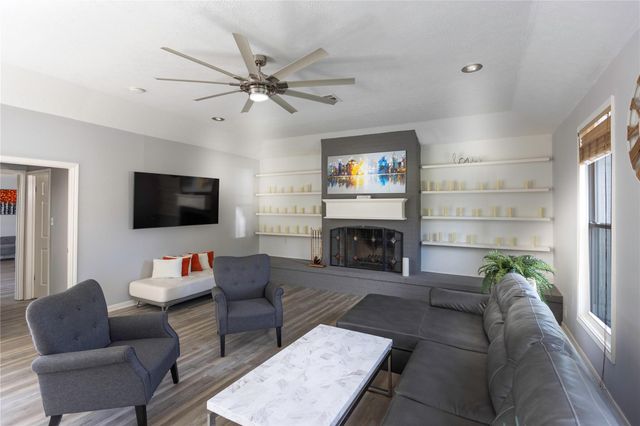 230 White Cedar Street, Houston, TX 77015
