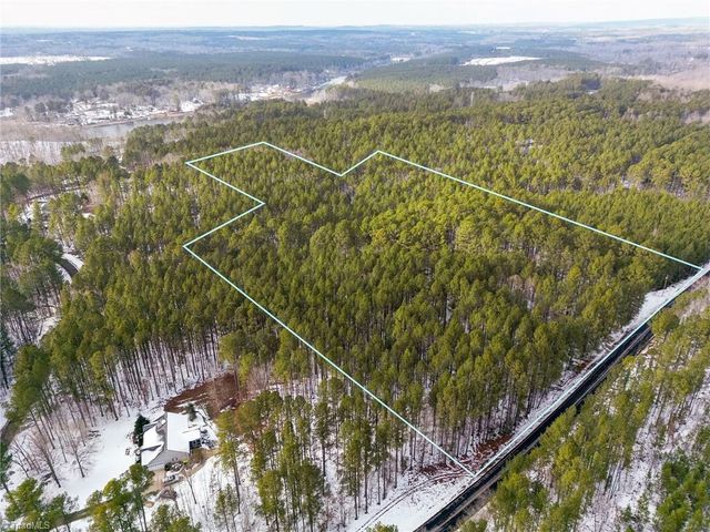146 Cove Wood Drive, Denton, NC 27239