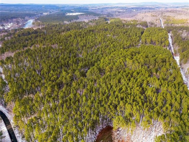 146 Cove Wood Drive, Denton, NC 27239