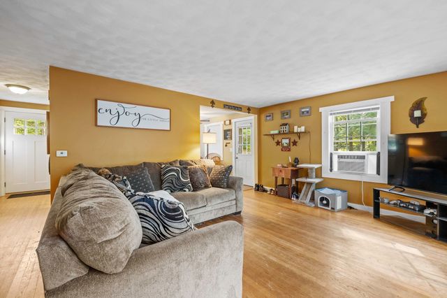 101 Wales Rd, Monson, MA 01057