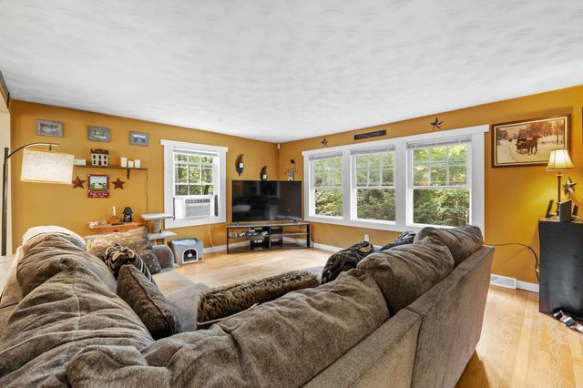 101 Wales Rd, Monson, MA 01057