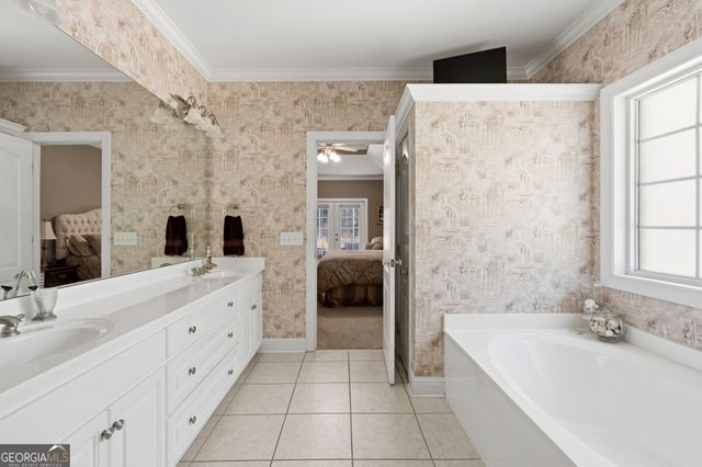 195 Churchill Drive, Juliette, GA 31046