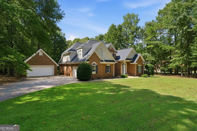195 Churchill Drive, Juliette, GA 31046