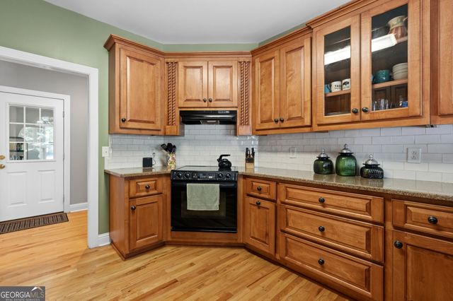 195 Churchill Drive, Juliette, GA 31046