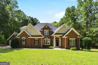 195 Churchill Drive, Juliette, GA 31046