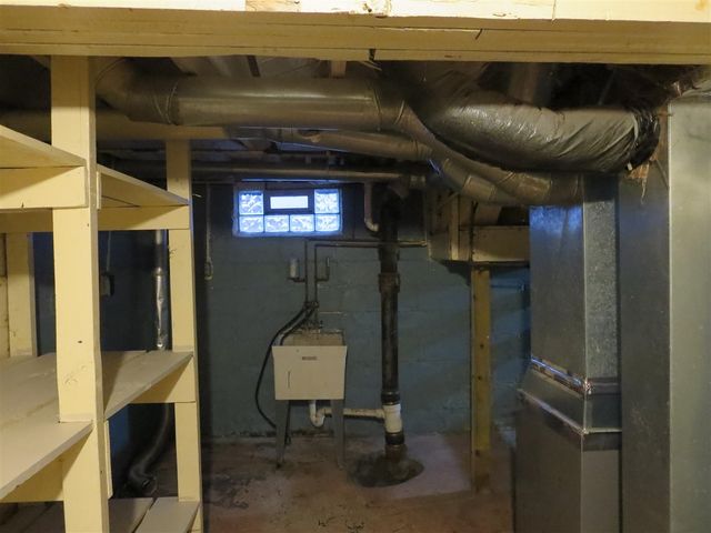 1115 Woodward Avenue, Kalamazoo, MI 49007