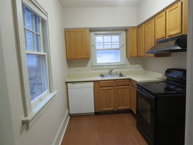 1115 Woodward Avenue, Kalamazoo, MI 49007