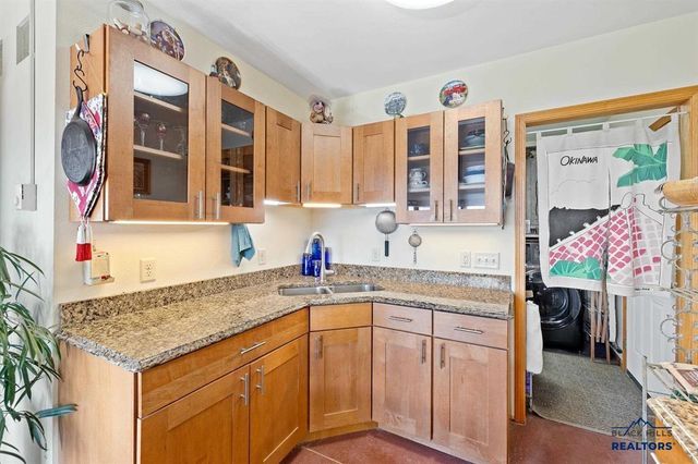 12961 DARCY DR, Hot Springs, SD 57747