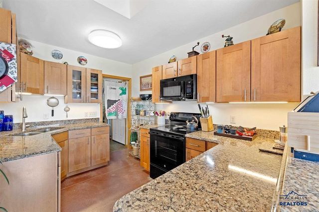 12961 DARCY DR, Hot Springs, SD 57747