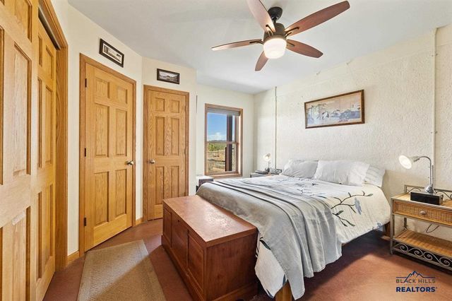 12961 DARCY DR, Hot Springs, SD 57747