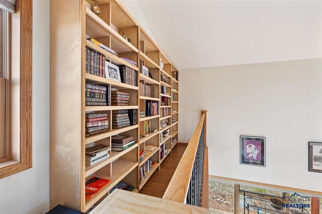 12961 DARCY DR, Hot Springs, SD 57747