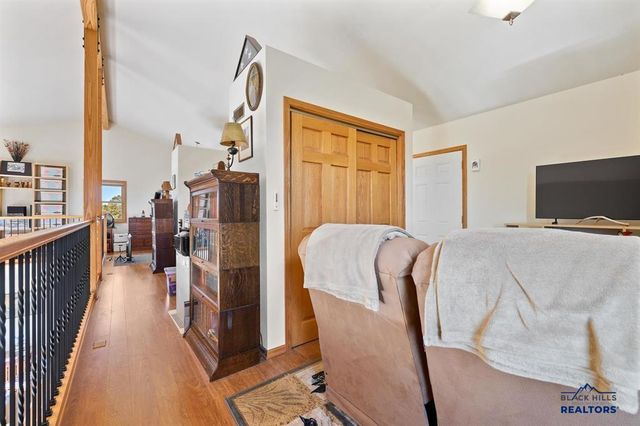 12961 DARCY DR, Hot Springs, SD 57747