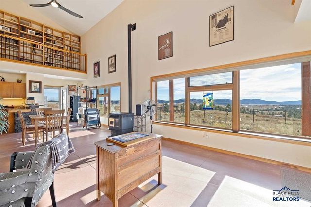 12961 DARCY DR, Hot Springs, SD 57747