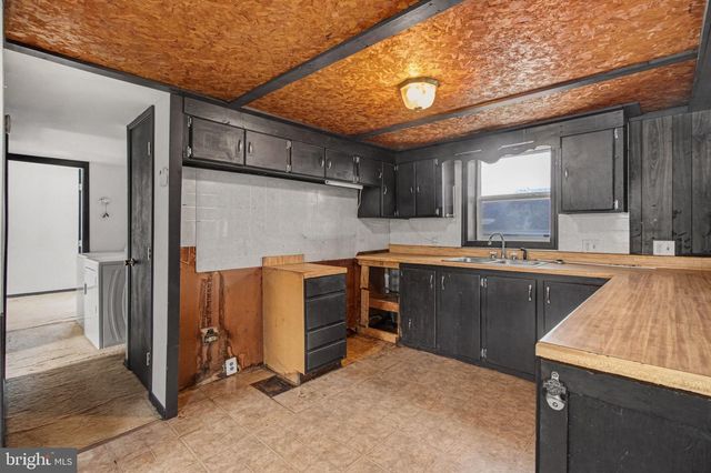 3144 SPRING ROAD, Carlisle, PA 17013